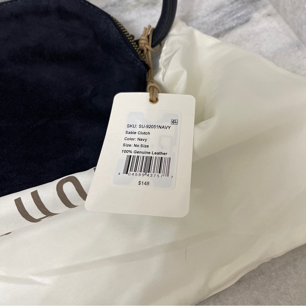 Hobo Sable Wristlet Suede in Navy - Picture 4 of 4